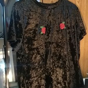 Black Crushed Velvet Rose F21+ Tee